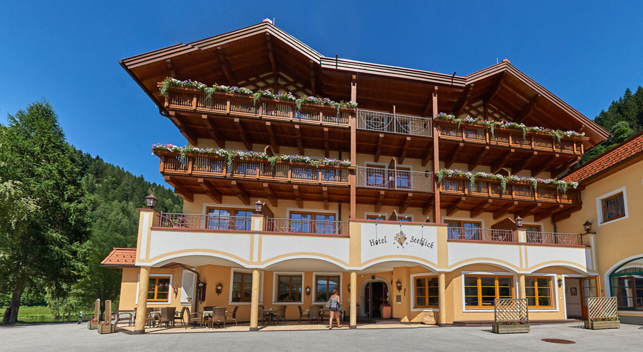 Restaurant | Terrasse | Spielplatz