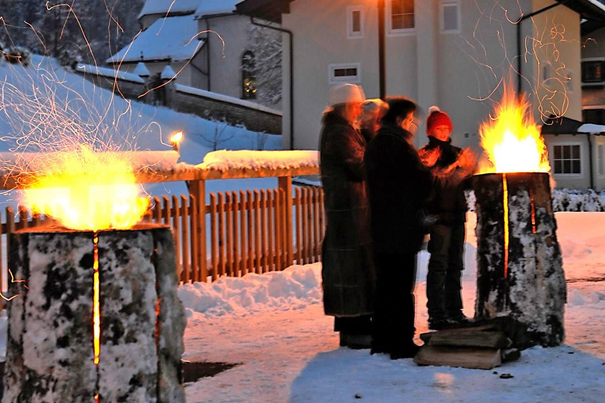 Goldegger Advent vor der tramhaften Kulisse von Schloss Goldegg